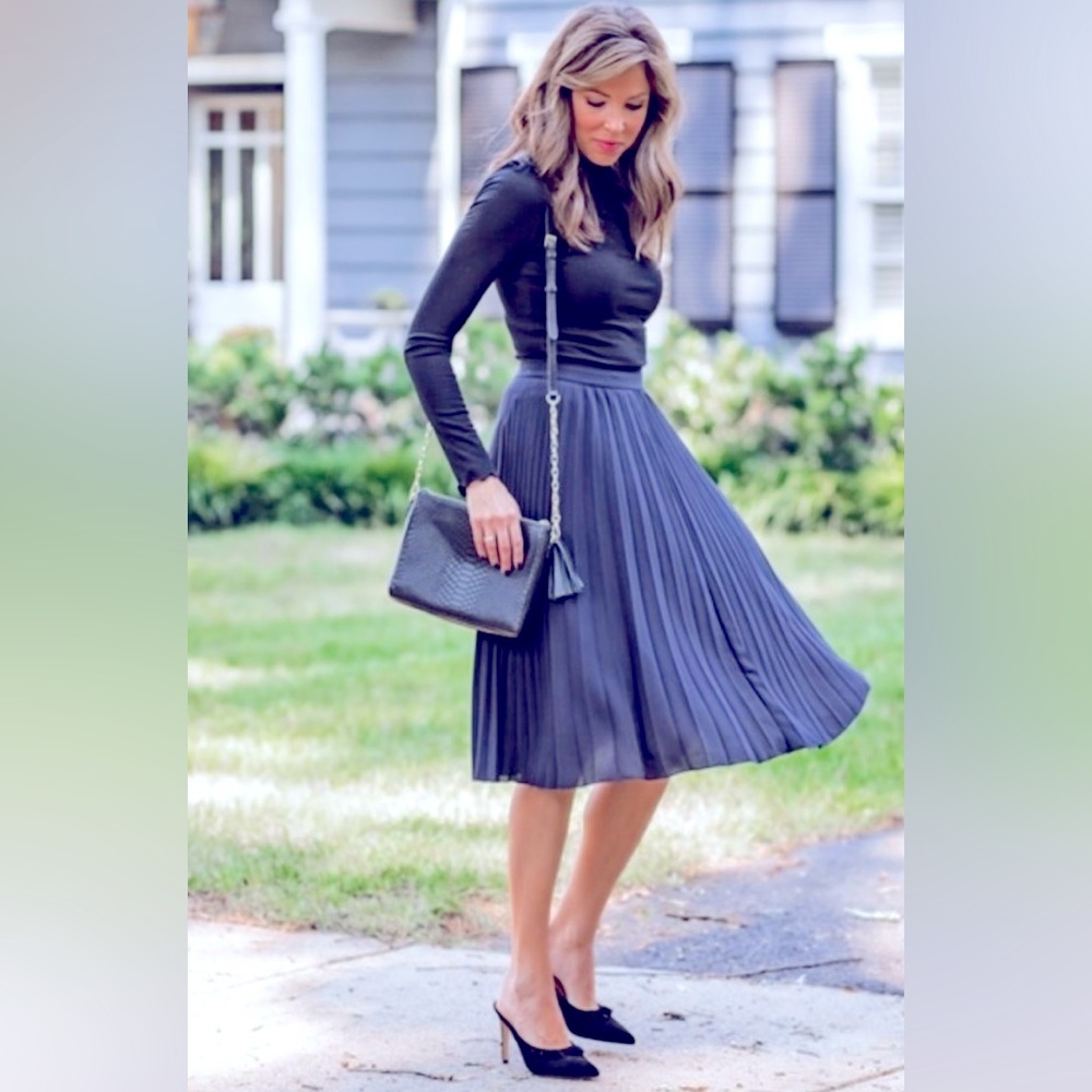 TORY BURCH NAVY BLUE PLEATED MIDI MAXI ACCORDION SKIRT! SIZE 0 NWT NEW WITH TAGS
